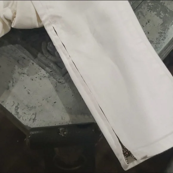 BCBGMax - Picture 4 of 6